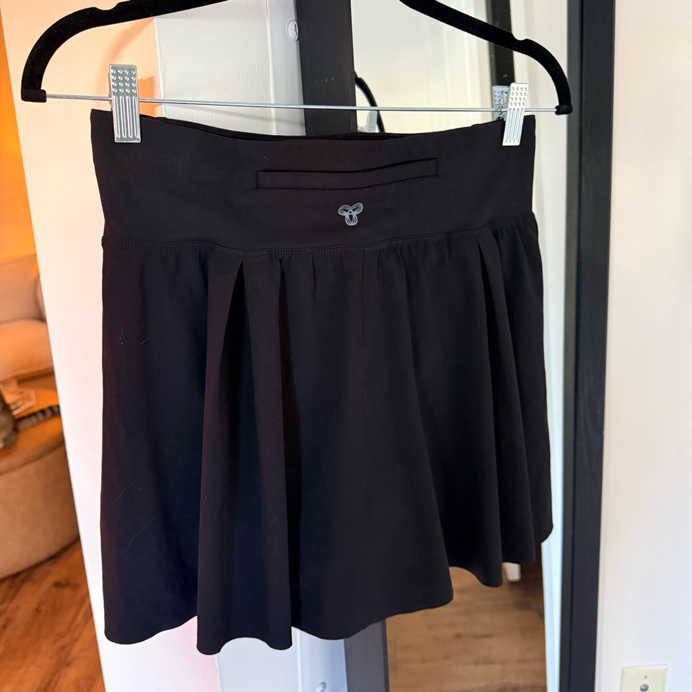 Aritzia Black Tennis Skirt Medium